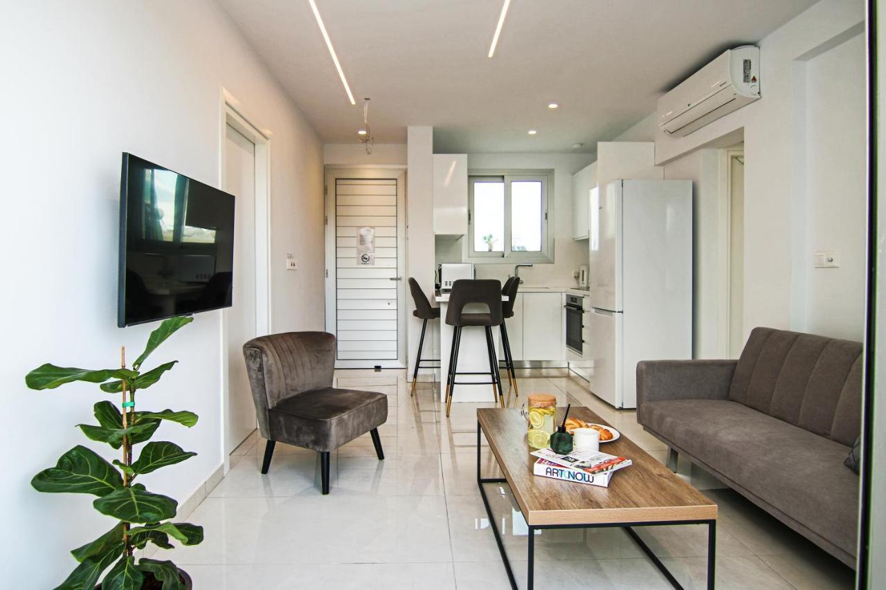 Phaedrus Living - Seaside Executive Flat Harbour 208 Apartment Paphos Ngoại thất bức ảnh