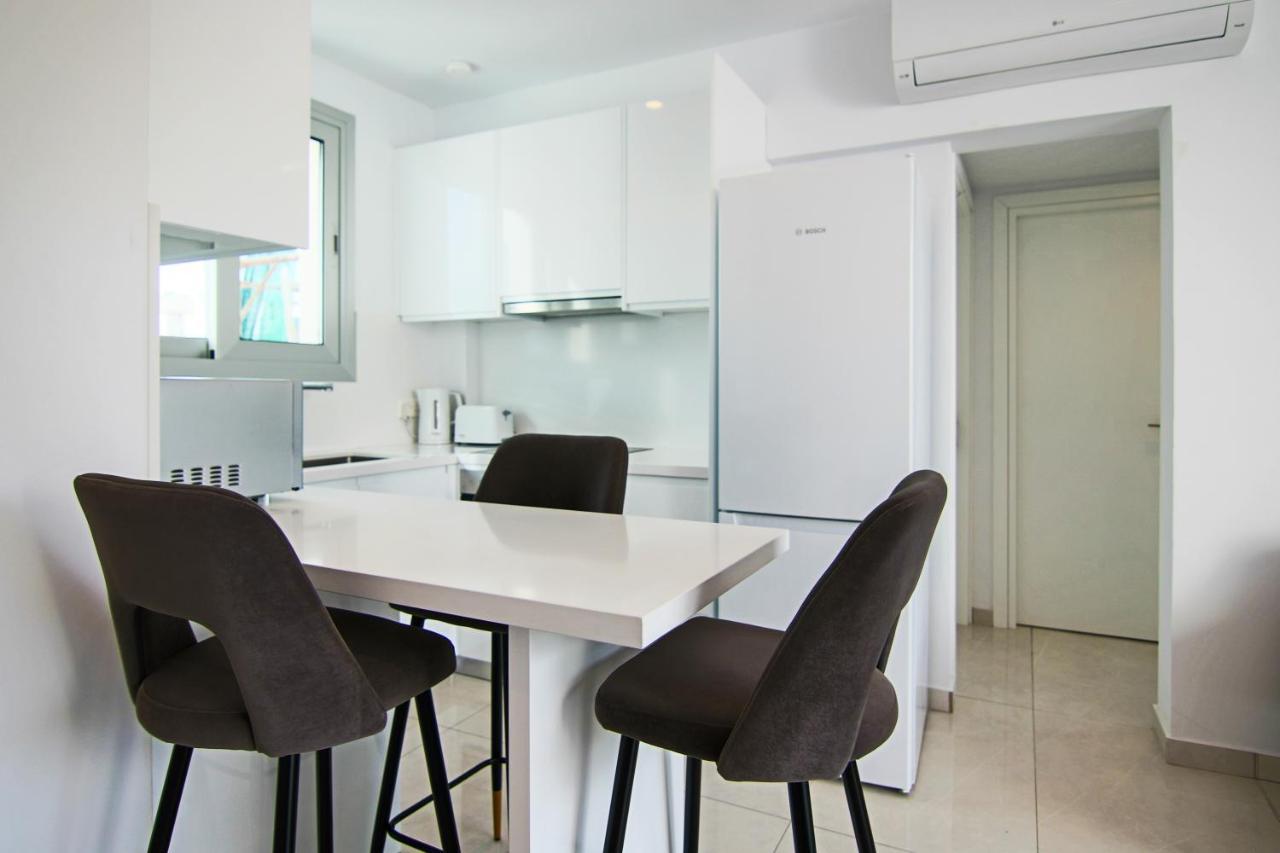 Phaedrus Living - Seaside Executive Flat Harbour 208 Apartment Paphos Ngoại thất bức ảnh